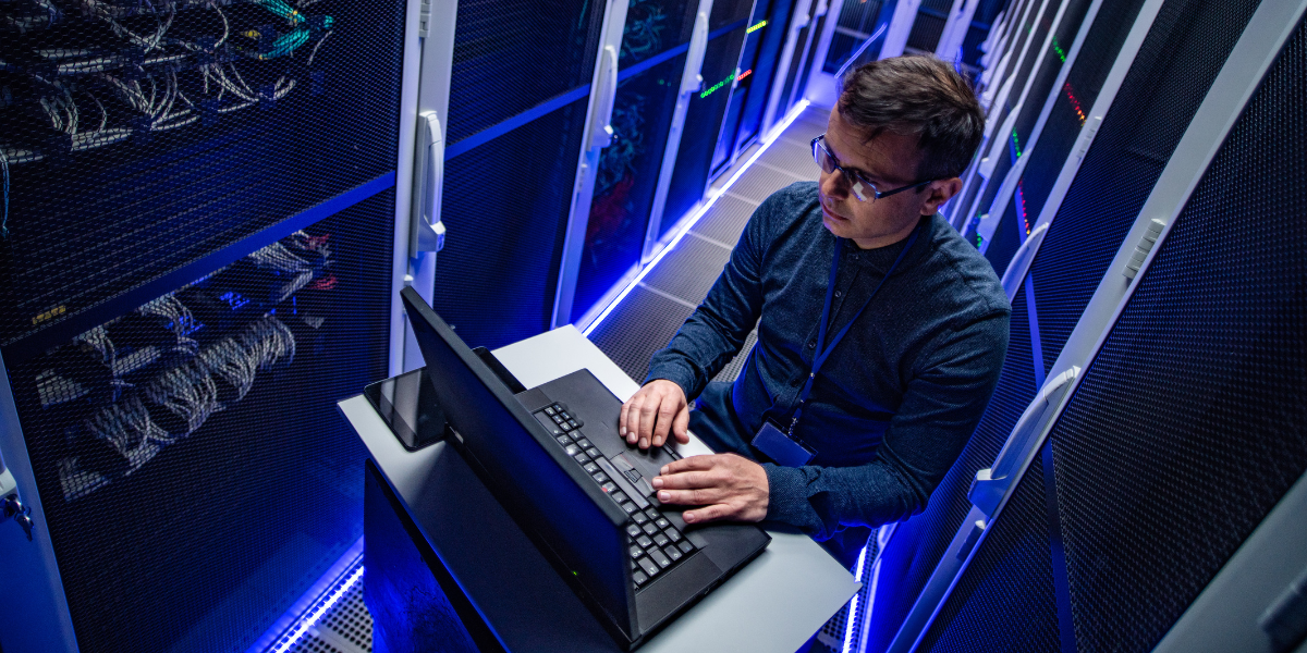 وظائف IT في أبوظبي بدون خبرة او مع خبرة 2025